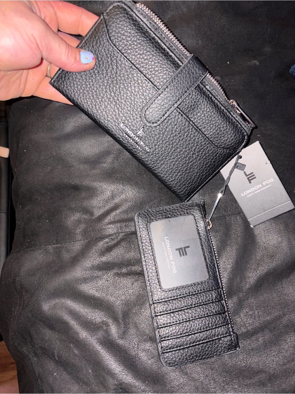 London Fog Black Pebbled Leather Zip Wallet with Card ID Holder